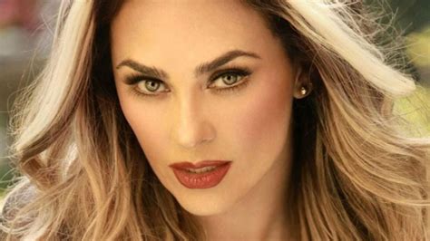 aracely arámbula edad|Biografía de Aracely Arámbula Edad, estatura, pack,。